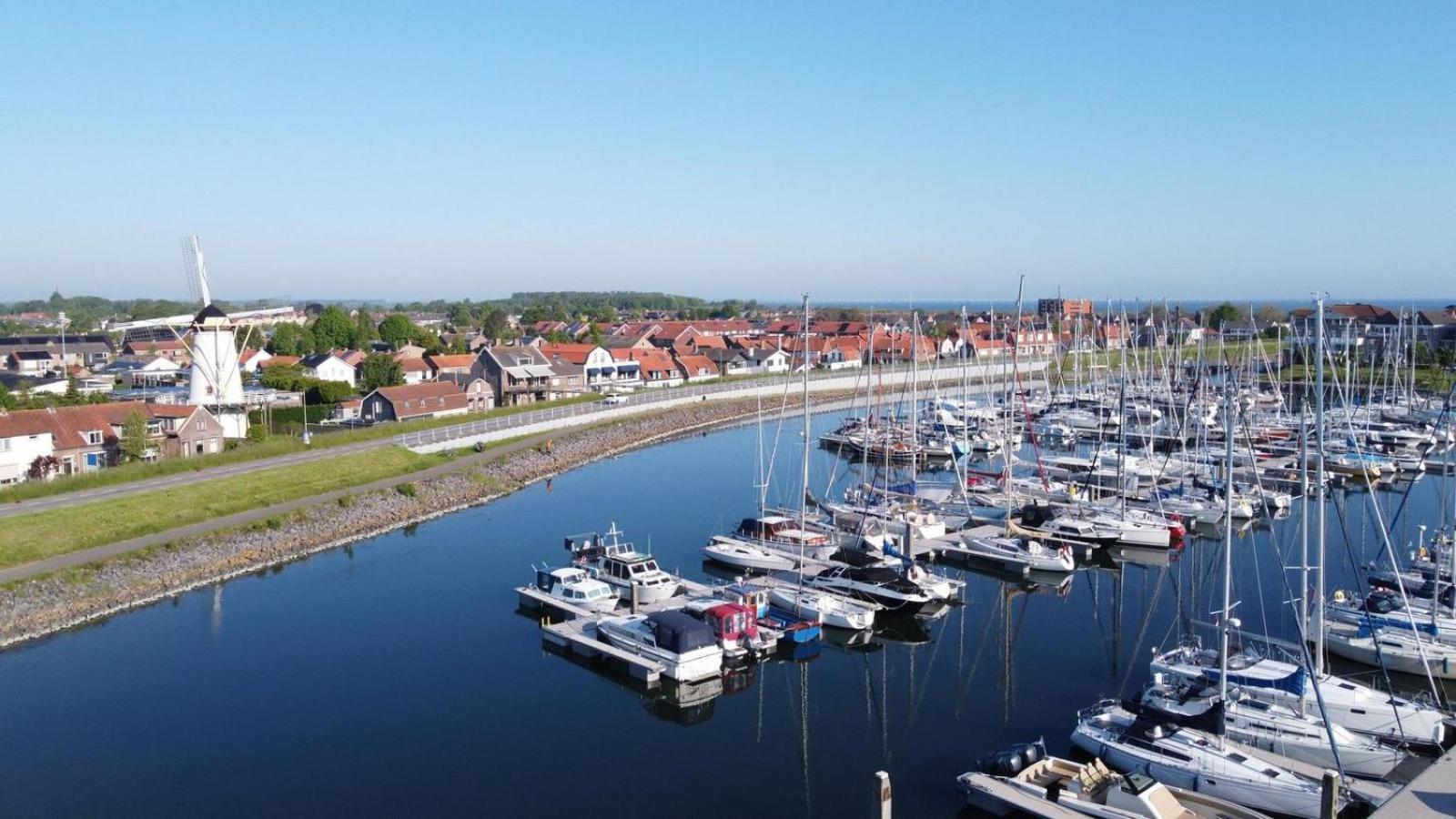 Vakantiehuis Ruim En Licht, Comfortabel En Stijlvol Ingericht Met Uitzicht Op Het 16