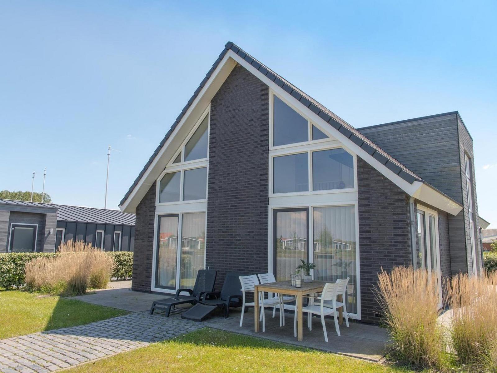 Vakantiehuis Ruim En Licht, Comfortabel En Stijlvol Ingericht Met Uitzicht Op Het 16 *